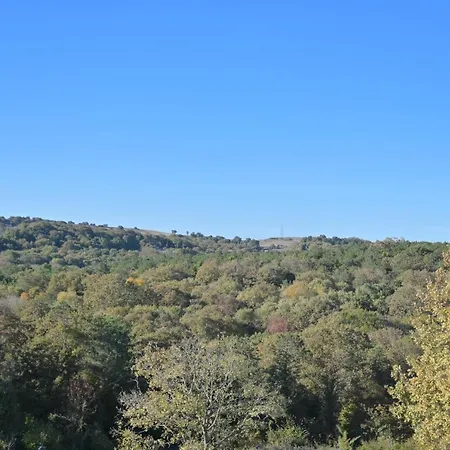 Orman Is 6 Minutes From The Airport *