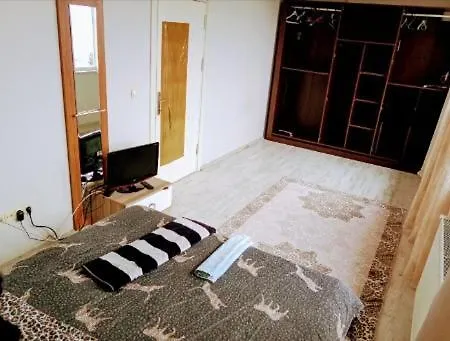 Lodge Orman Is 6 Minutes From The Airport *