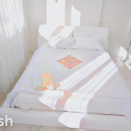 Orman Is 6 Minutes From The Airport *